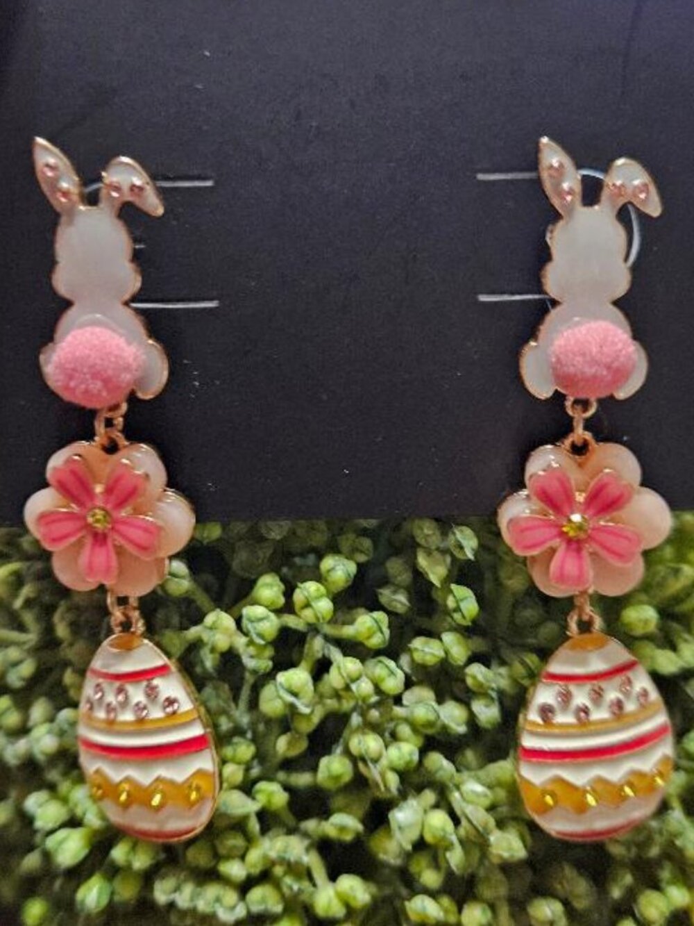 NWT Torrid Floral Bunny Linear earrings  CUTE!!
